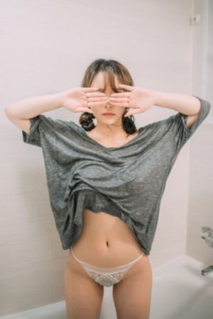 金花瓶梅花6线上观看_BD英语高清在线观看